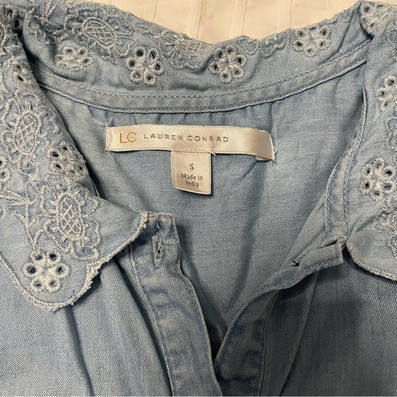 Lauren Conrad sleeveless shirt Small - Picture 2 of 2